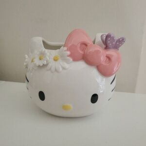 Hello kitty small plant holder
